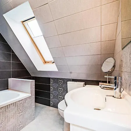 Pet Friendly Apartment In Koscielisko With Sauna *